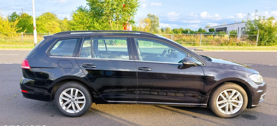 Volkswagen Golf cena 48900 przebieg: 211000, rok produkcji 2018 z Wrocław małe 211